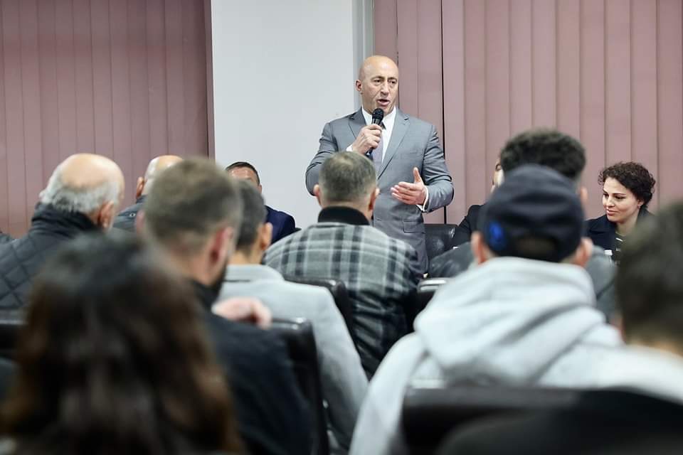 Haradinaj në Drenas Takohet me qytetarë dhe zyrtarë të subjekteve të