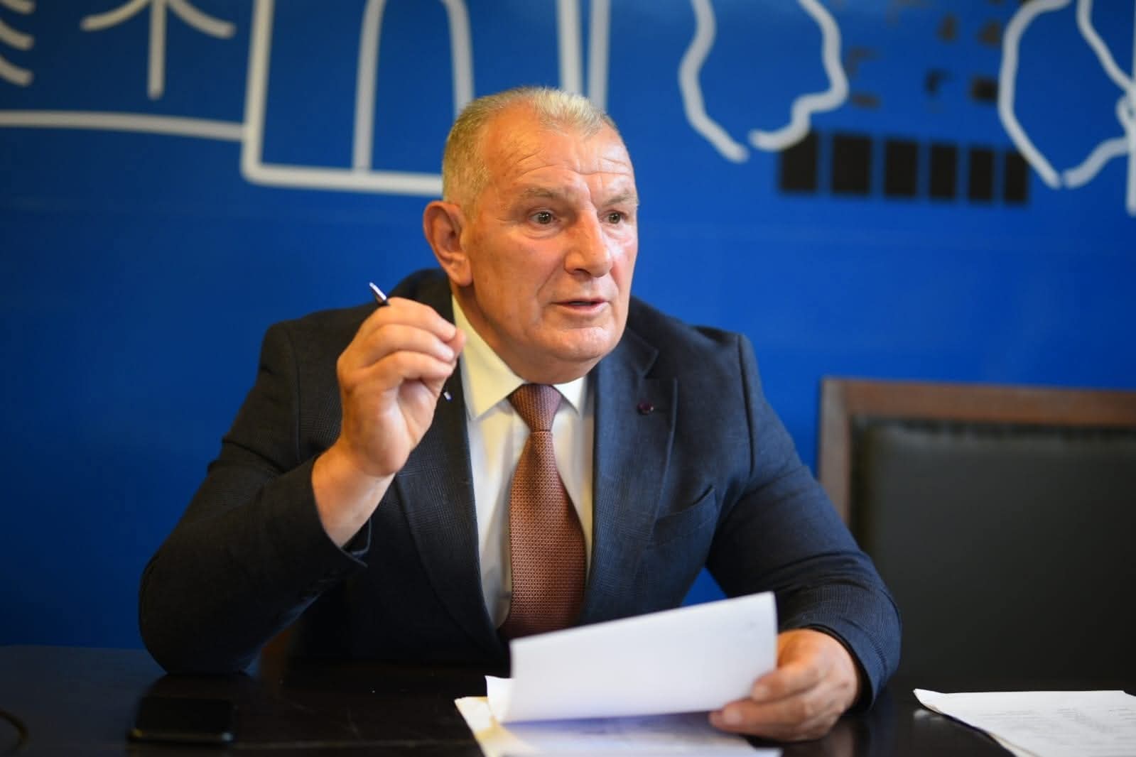 Shukri Buja thërret qytetarët e Lipjanit   Fitorja është e jona  nesër takohemi në sheshin  Adem Jashari 