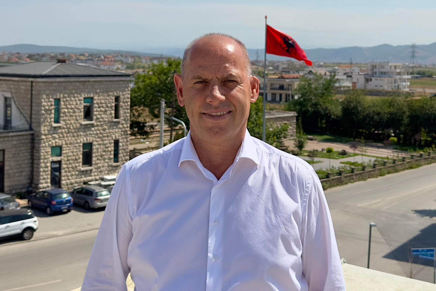 Lladrovci   Dada Razë  nuk po bën punë  as thesi i premtimeve boshe nuk ju ndihmon