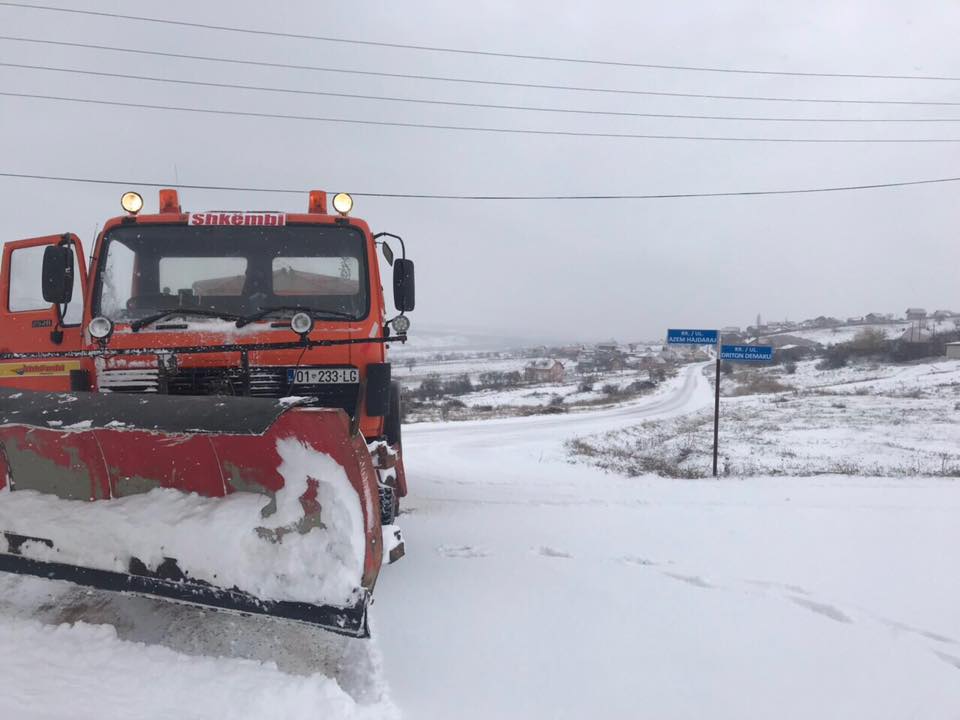 Komuna e Lipjanit bëhet gati për dimër  i jep tender kompanisë nga Drenasi për mirëmbajtjen e rrugëve