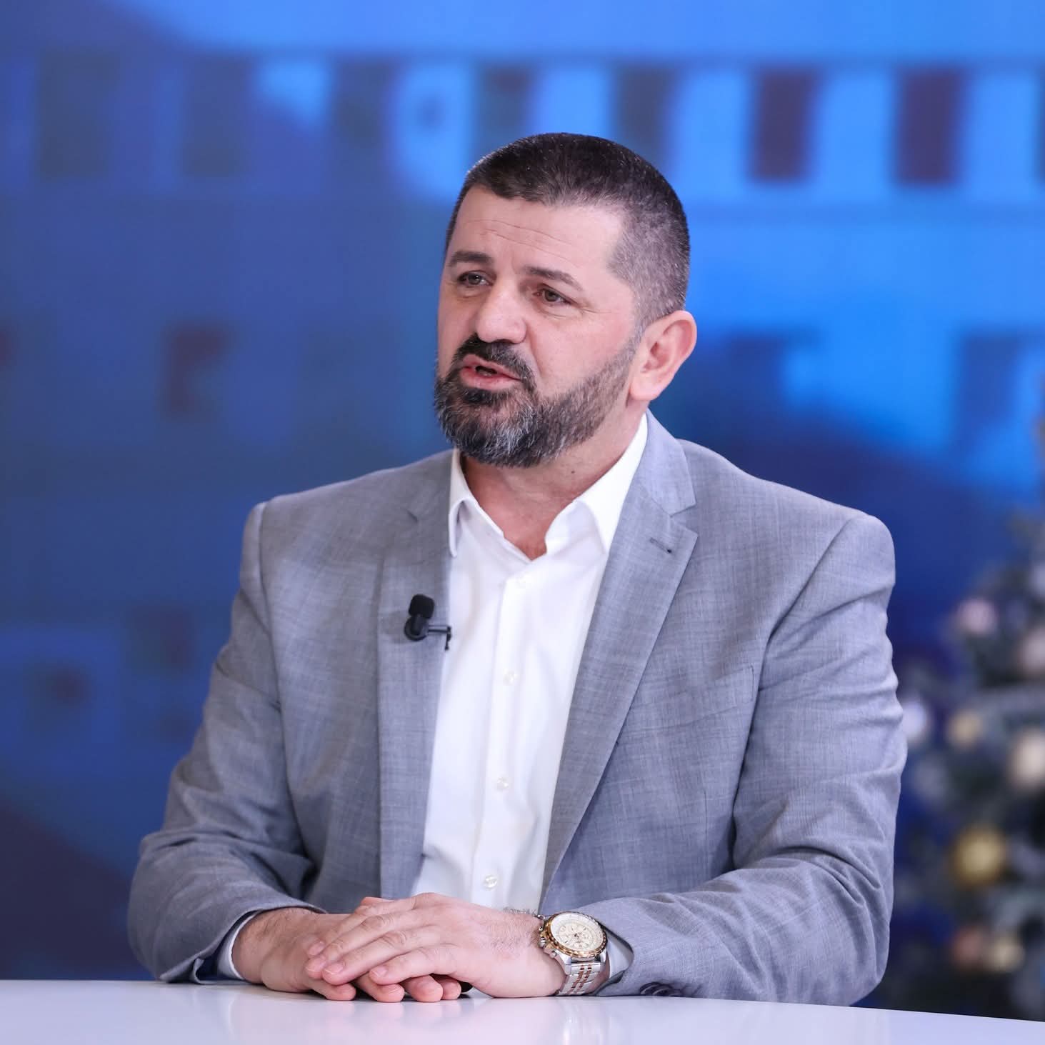 Isak Neziri  VV po luan me fatin e Kosovës  zgjedhjet janë zgjidhja e vetme për të dalë nga qorrsokaku