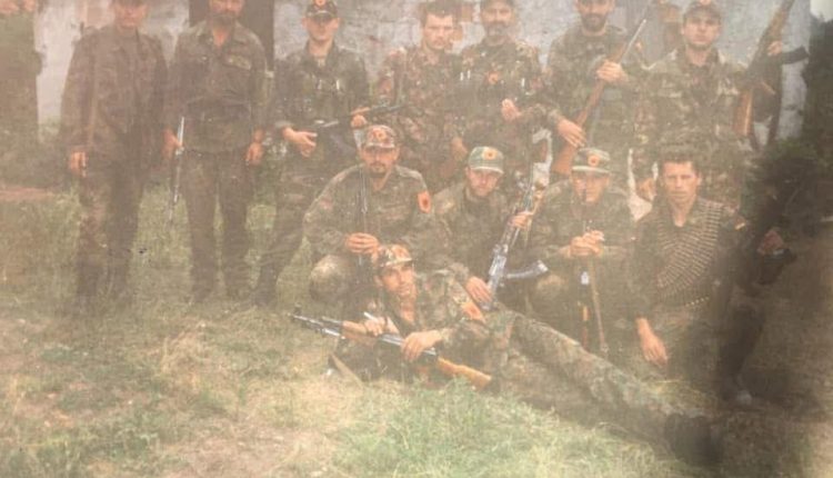 f221f195-8d51-466a-801b-85d1b4a41dab