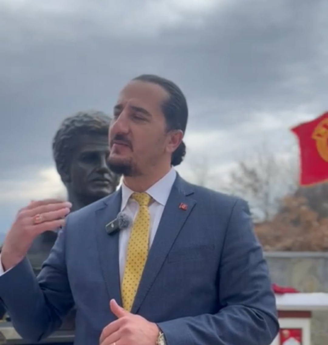 Djali i komandantit Mustafë Qorraj vjen nga Amerika për zbulimin e bustit në Pemishtë   Më mungon shumë babai 